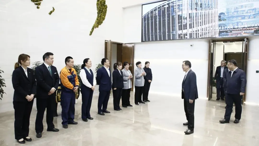 跃马扬鞭启新程 | 9001cc金沙控股辅导班子开工首日为员工送祝福鼓劲头